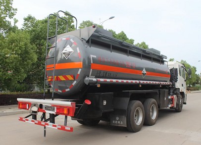 國(guó)六東風(fēng)錦程后八輪化工車(chē)圖片 國(guó)六東風(fēng)錦程后八輪化工車(chē)圖片