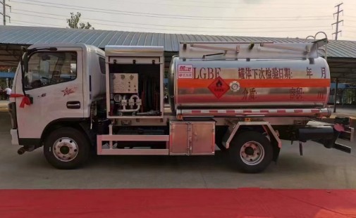 成龍威4.7方飛機(jī)加油車(chē)_東風(fēng)多利卡飛機(jī)加油車(chē)_楚飛牌CLQ5070GJY6F型飛機(jī)加油車(chē) 成龍威4.7方飛機(jī)加油車(chē)_東風(fēng)多利卡飛機(jī)加油車(chē)_楚飛牌CLQ5070GJY6F型飛機(jī)加油車(chē)