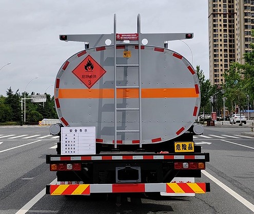 陜汽德龍M3000S前四后八原油運(yùn)輸車_23.5方油田原油運(yùn)輸車 陜汽德龍M3000S前四后八原油運(yùn)輸車_23.5方油田原油運(yùn)輸車