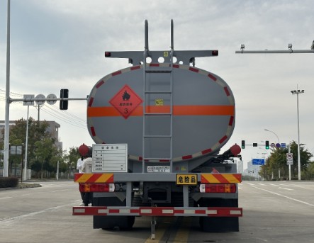 W15.7܇(ch),|YZR5181GJYB6Qͼ܇(ch)